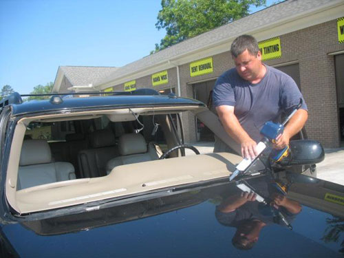 Get Auto Glass Repaired for Safe Driving