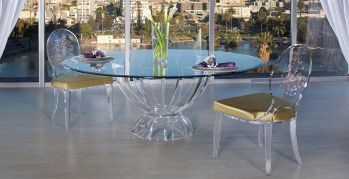 Get The Modern Feel With Acrylic Furnitures In Your House