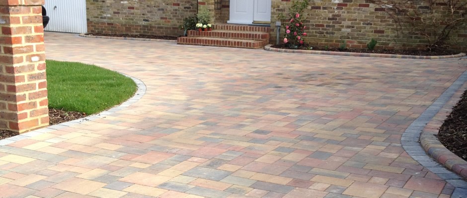 Get Rid Of Block Paving With Powerful Chemicals and Service by A Reliable Service Provider