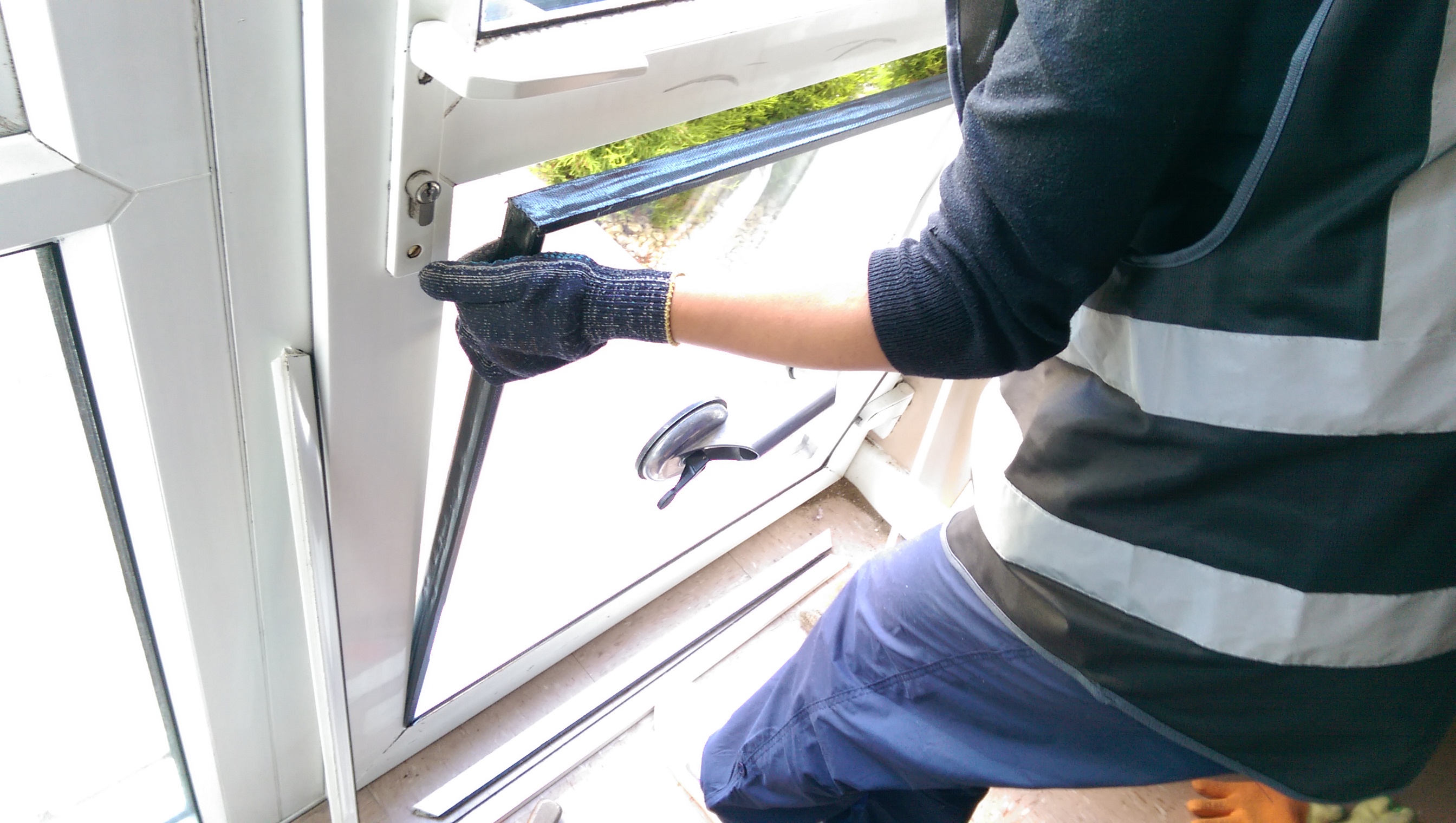 Save Tons Of Money By Opting For Double Glazing Repairs