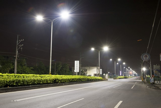 Buy Products From Reliable And Reputed Street Light Supplier