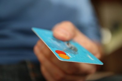 Accepting Credit Cards : 6 Advantages For Your Business