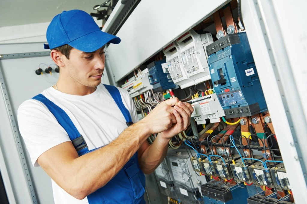 Self-Employed Electricians Need Insurance Today