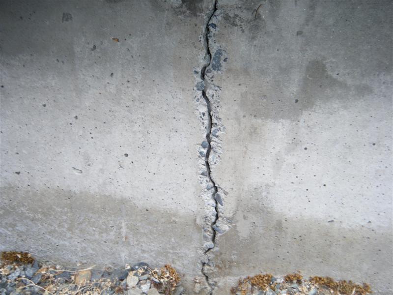 5 Signs You Need Foundation Crack Repairs Mayland