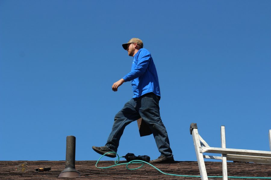 Tips To Help Homeowners Choose The Right Roofing Contractor