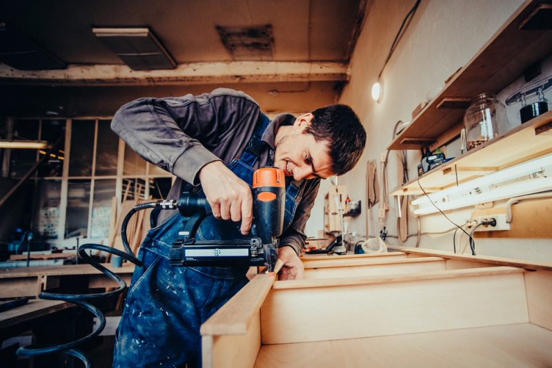 Top Carpentry Tools To Rent For Homemakers