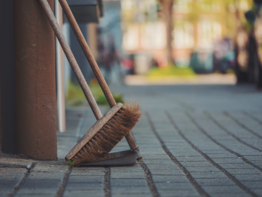 Strategies to Help You Finish Your Spring Cleaning Faster This Year